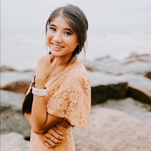 Meet your Posher, Ellie - Picture 3 of 4